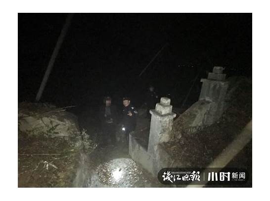 杭州一男子住在墓地15年 他到底经历了什么